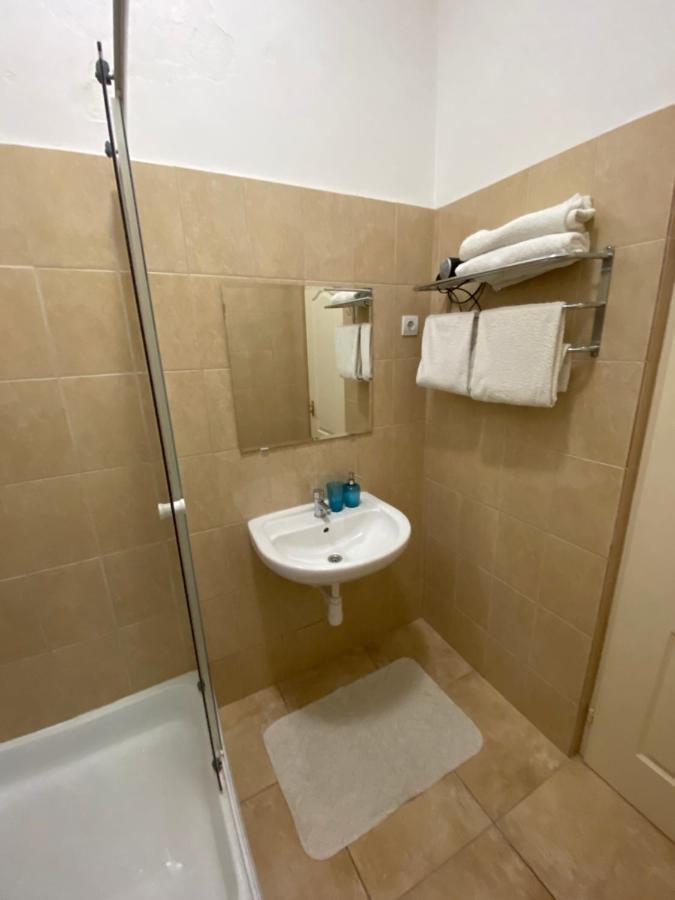 Monolit Budapest Center Guesthouse エクステリア 写真